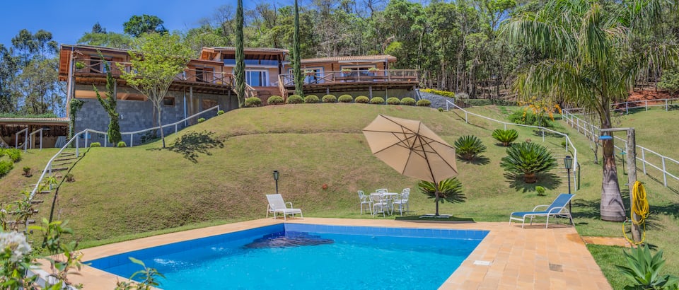 Top-earning Airbnb listing in Santo Antônio do Pinhal, 4 bedrooms