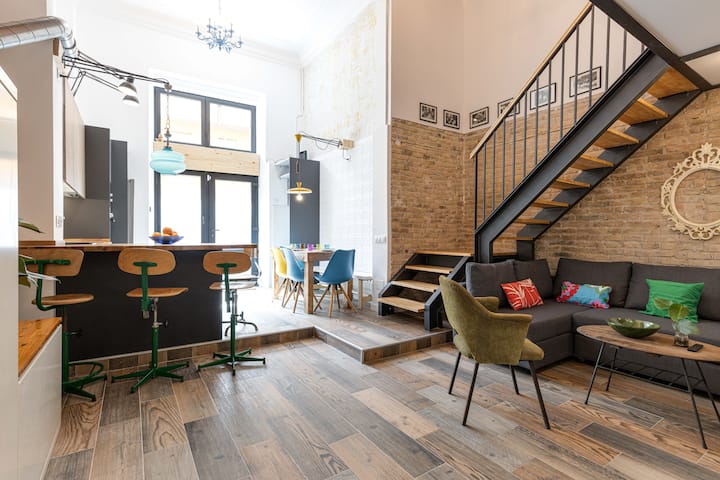 Wonderful Flat, Spacious, 4 Rooms, 2 Bath Rooms - Barcelona