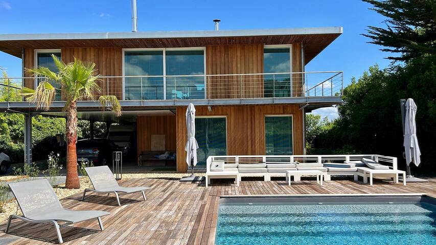 L'Intendance Prestige managed Airbnb listing 1