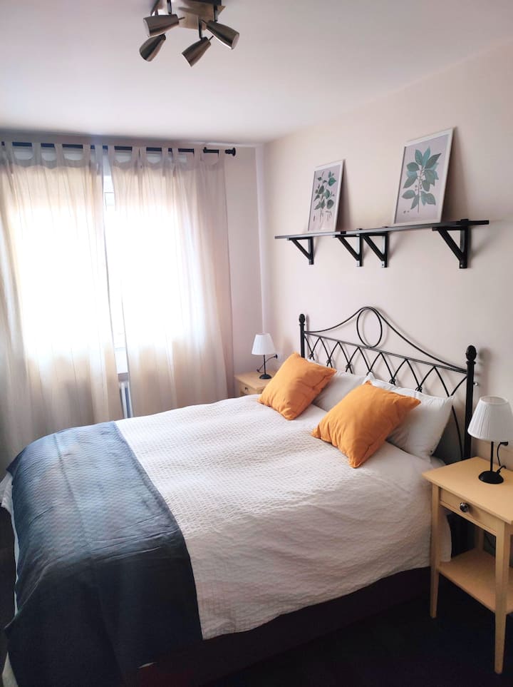 غرفة نوم بسرير مزدوج 1.50