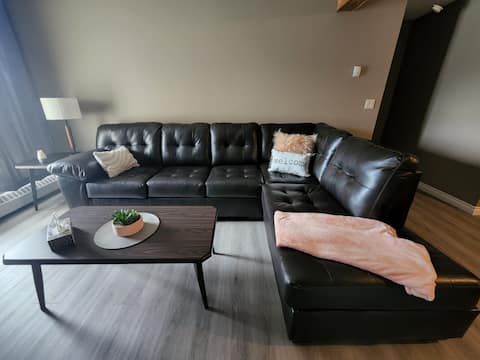 Bonnyville 1 Bedroom APT - Charlotte Lake suite