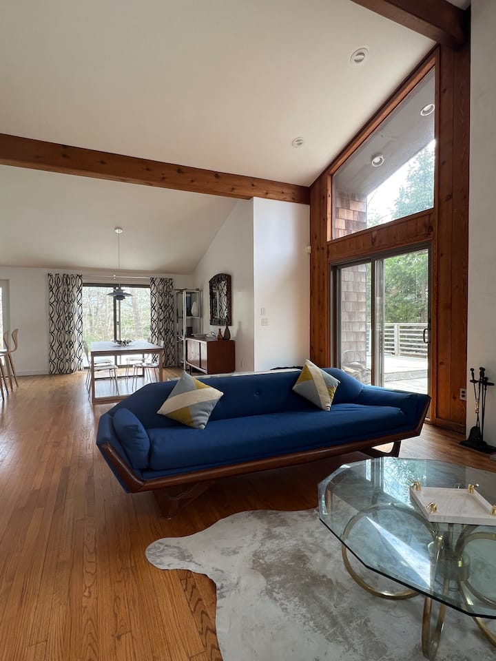 Chic In The Woods - Amagansett, NY