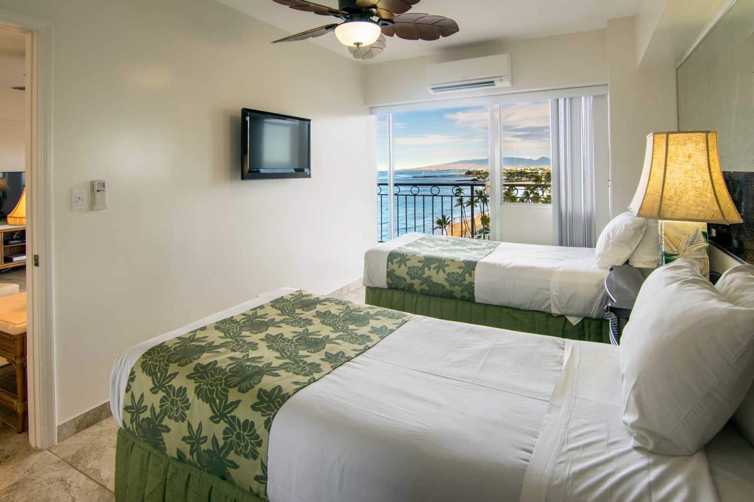 Waikiki Shore Unit 902 Ocean Vw *Summer Special!* - Image 6