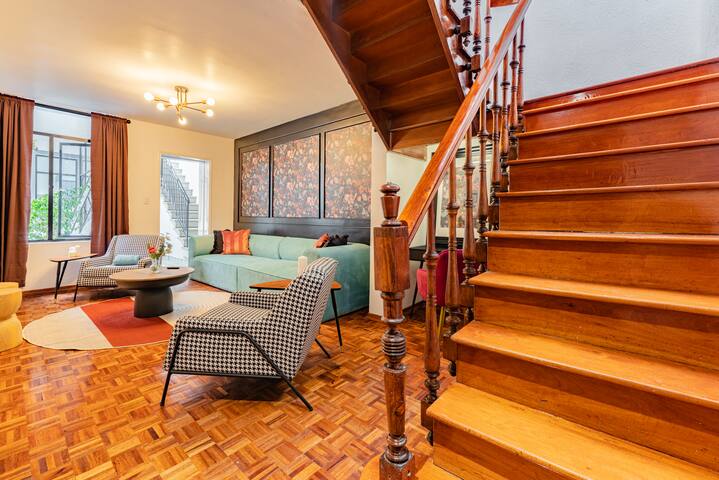 Walk to Top Bars, Chill Patio & Ping Pong Spot gallery image 3