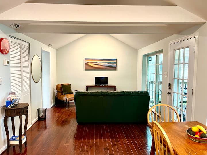2 Bedroom On The Water Close To Baltimore And Dc - Essex, MD