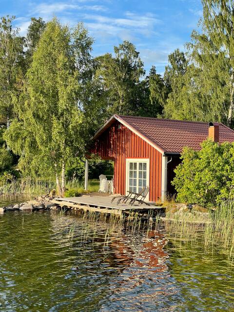 Cozy Sjöstuga by Sjön Sommen