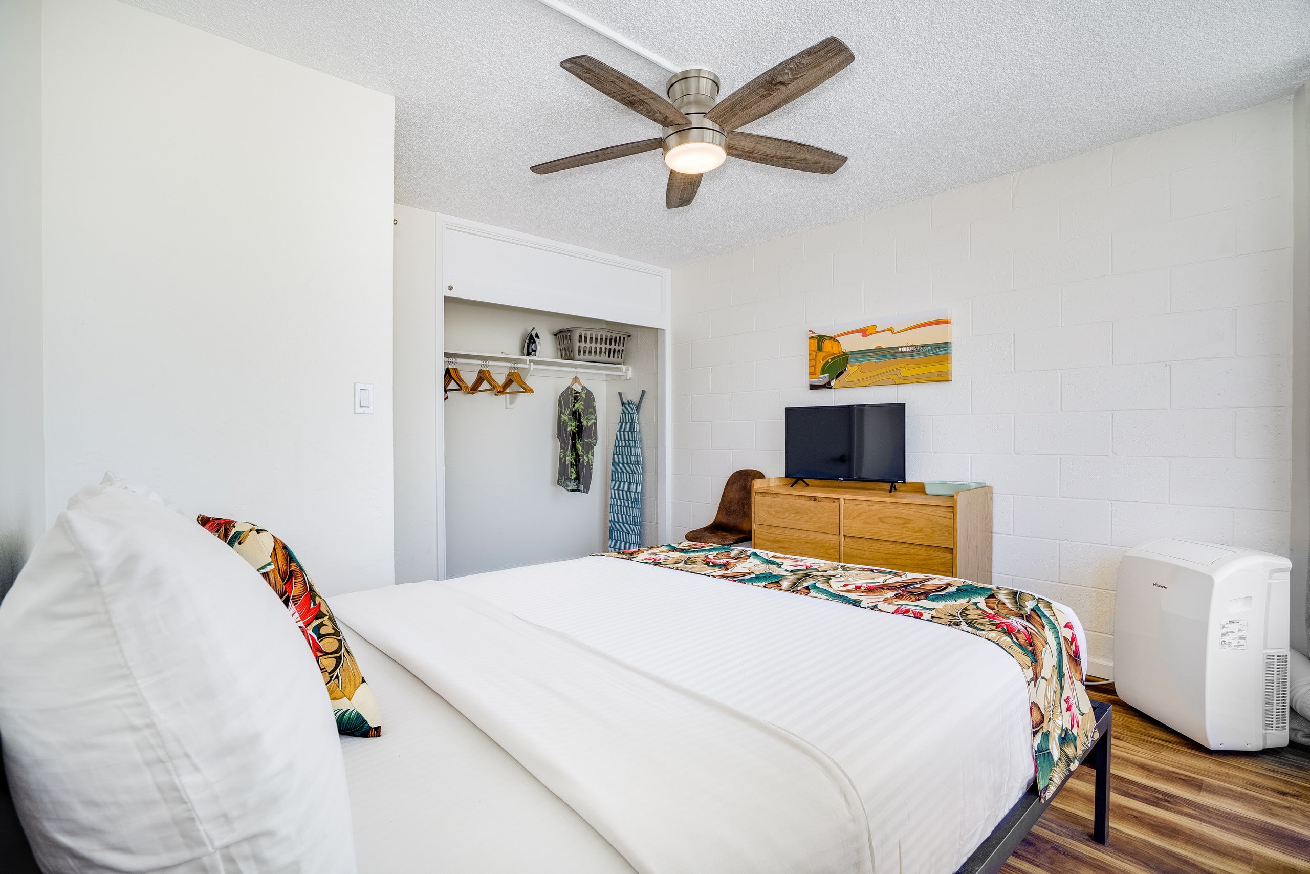 Condo in Honolulu · ★4.66 · 1 bedroom · 2 beds · 1 private bath - Image 1