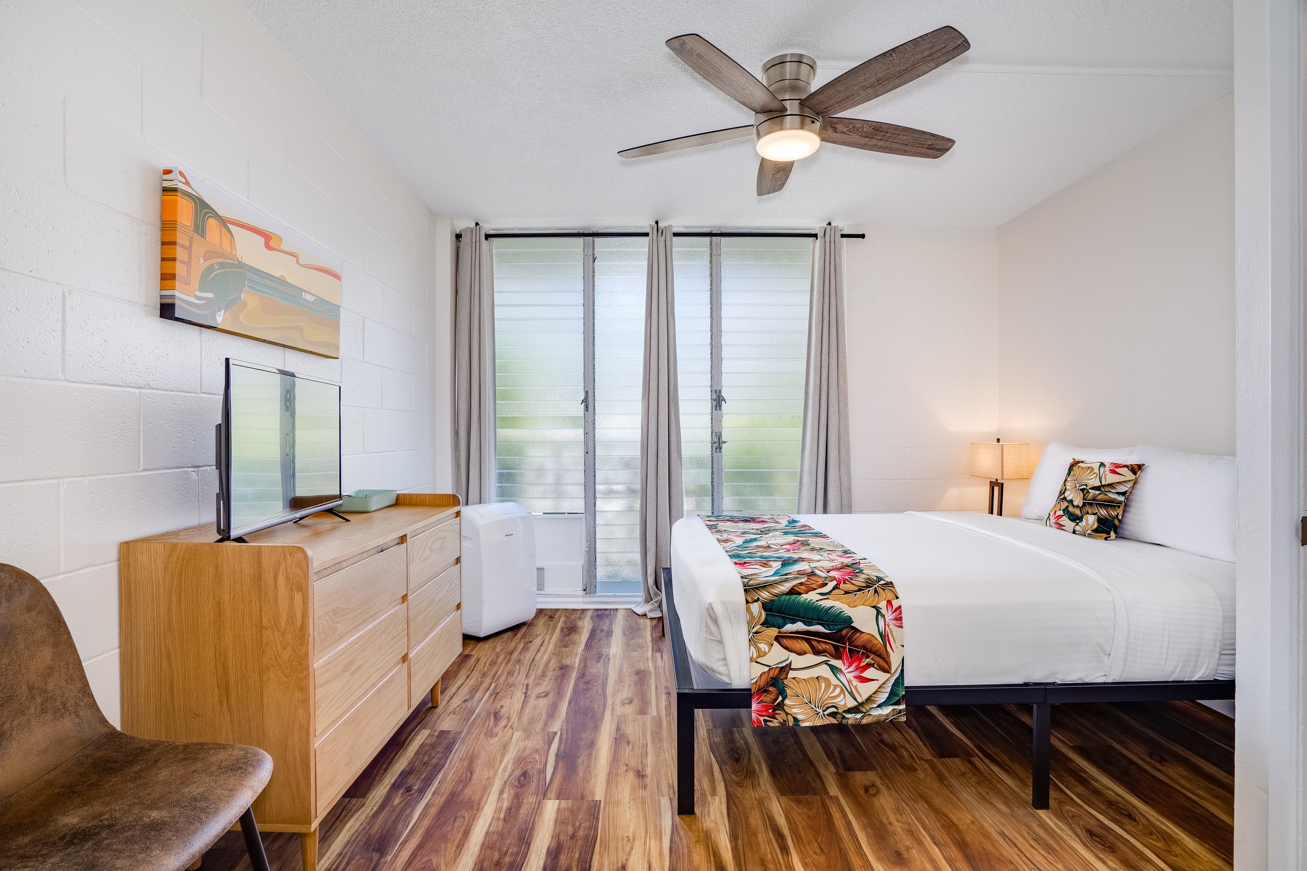 Condo in Honolulu · ★4.66 · 1 bedroom · 2 beds · 1 private bath - Image 9