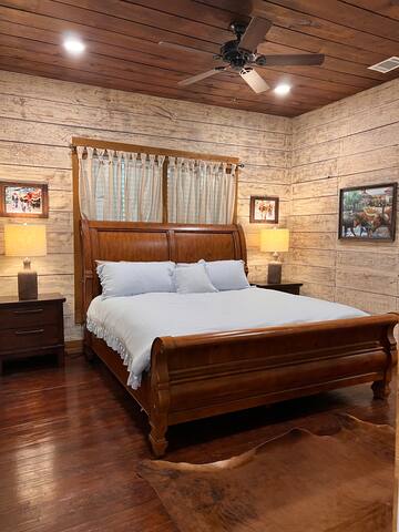 4 bdrms 3.5ba close to stadium Ft Worth/Arlington gallery image 3