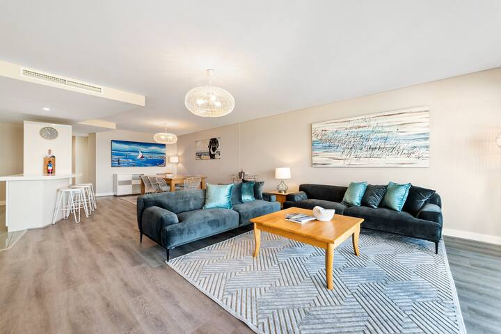 Apartment M503 – panoramic ocean views for miles! gallery image 5