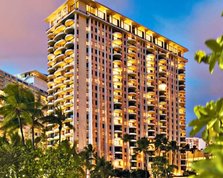 Stunning Lagoon PENTHOUSE Hilton Hawaiian Village Serviced