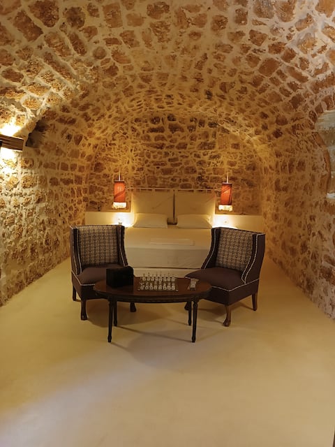 Successful Airbnb property: Dafni's CellarHome!Lounge pool& 7km from Sea in Περιφερειακή Ενότητα Χανίων