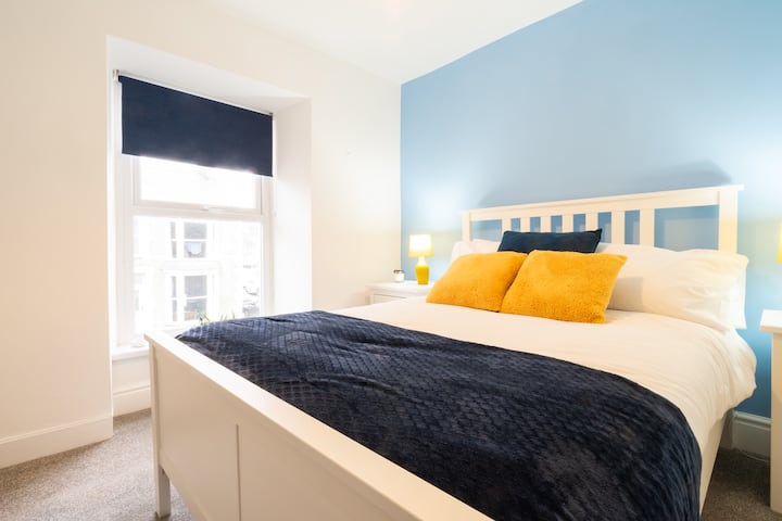 Main double bedroom.