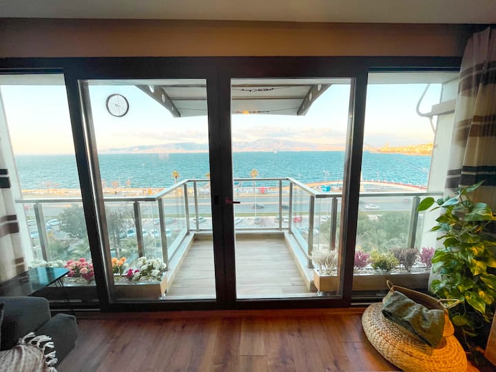 Amazing Sea View in Center with Special Parking
