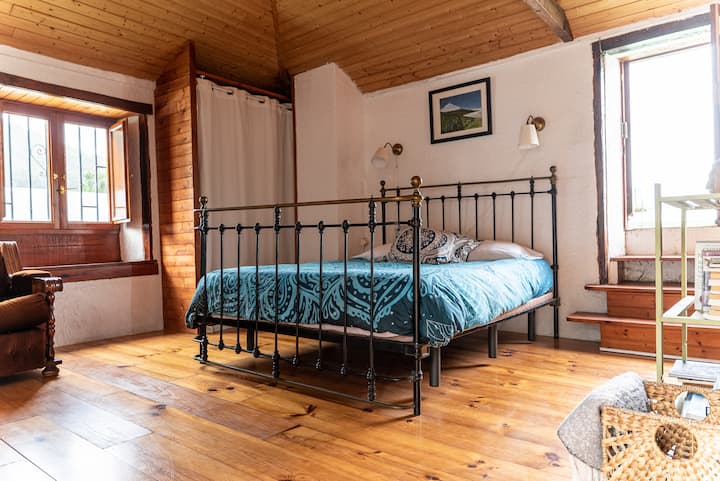 Studio krevet, prozor