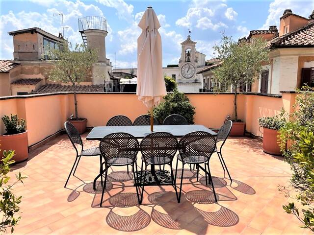 Pink Rooftop Campo de’ Fiori gallery image 2