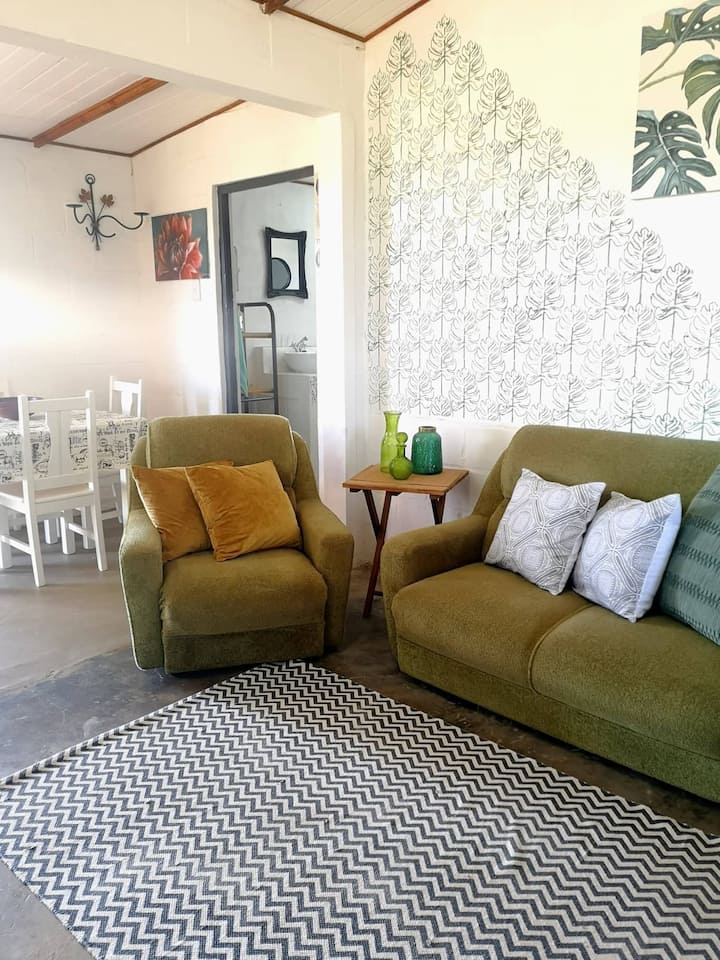Kolgans - Escape To The Panoramic Beauty Of The Wc - Klawer