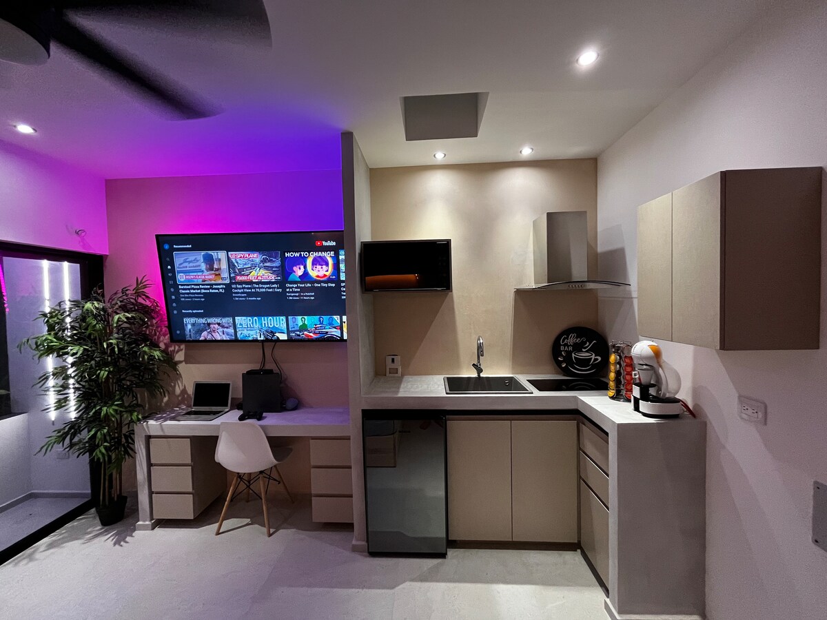 Anuncio de Airbnb popular: Strelitzia Skyloft Rooftop, Cenote & Infinity Pool en Playacar Fase Ii