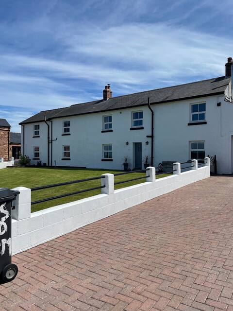 Dalston Countryside 5-bed home w/optional hot tub.