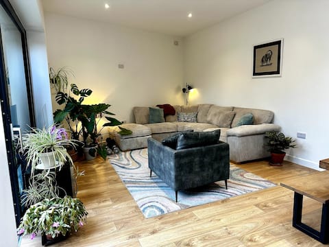 Popular Airbnb listing: Stylish 2 bed bungalow in Stoneybatter in Stoneybatter