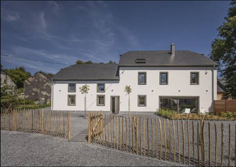 Magnifique villa ardennaise avec jacuzzi et sauna