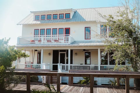 Unwind in Windmark Beach - Sea Views!