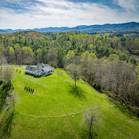 Bear Creek: Views|Spa|Trails|Fishing|Acres+