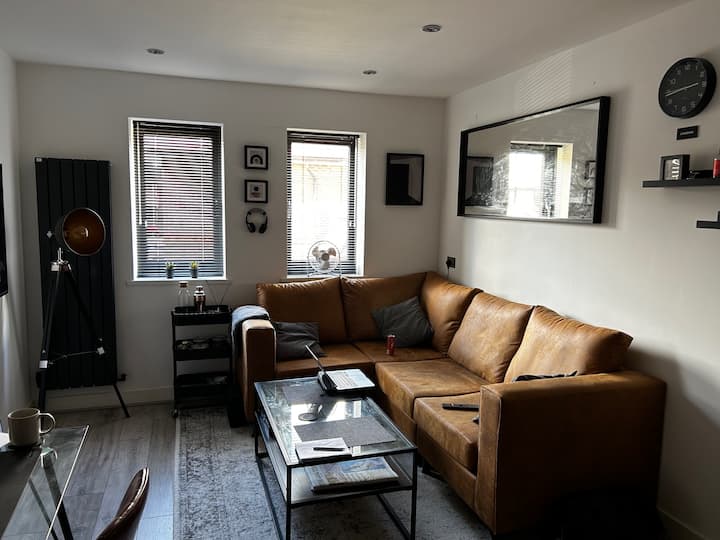Bachelor Pad Studio Apartment - Maidenhead