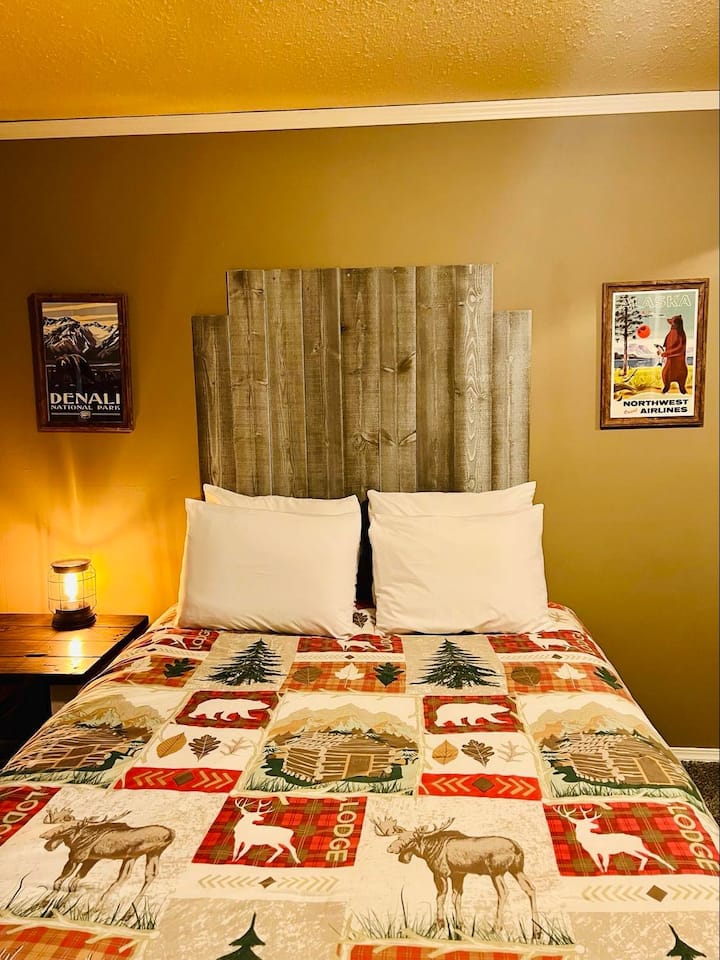 Първа спалня с двойно легло.