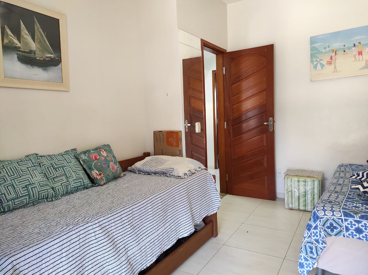 Zimmer 3 mit Doppelbett und Doppelbett