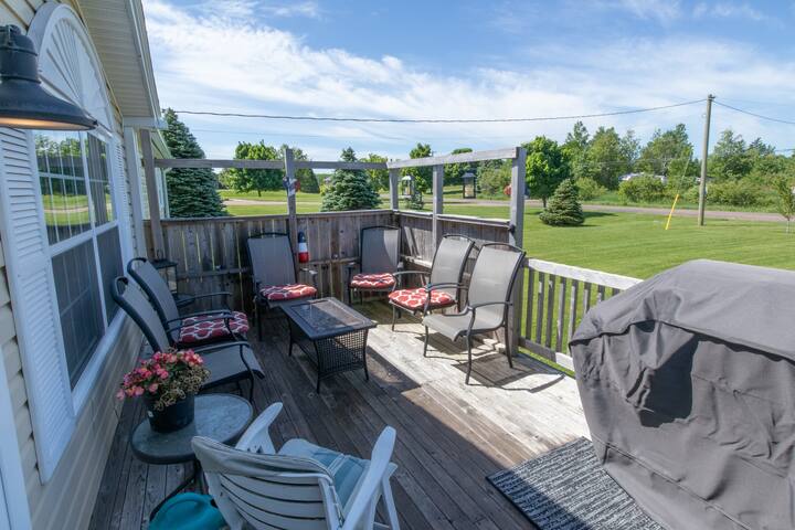 3bedroom cottage beside prestigious Aboiteau Beach gallery image 3