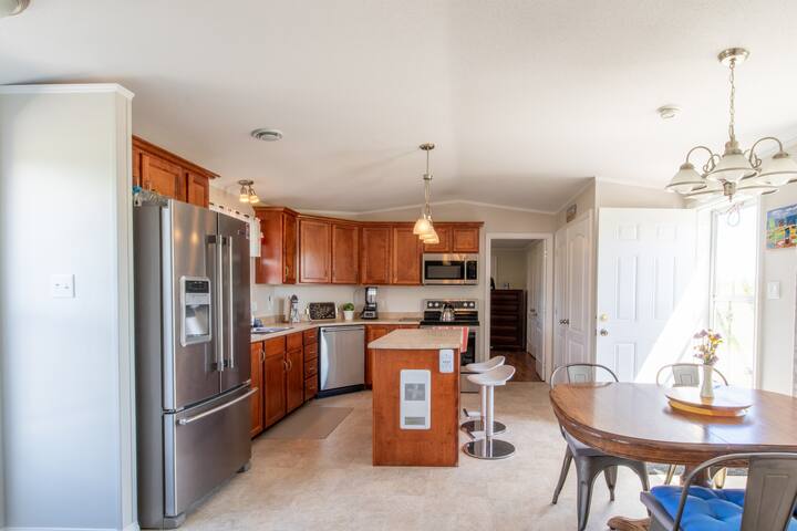 3bedroom cottage beside prestigious Aboiteau Beach gallery image 4