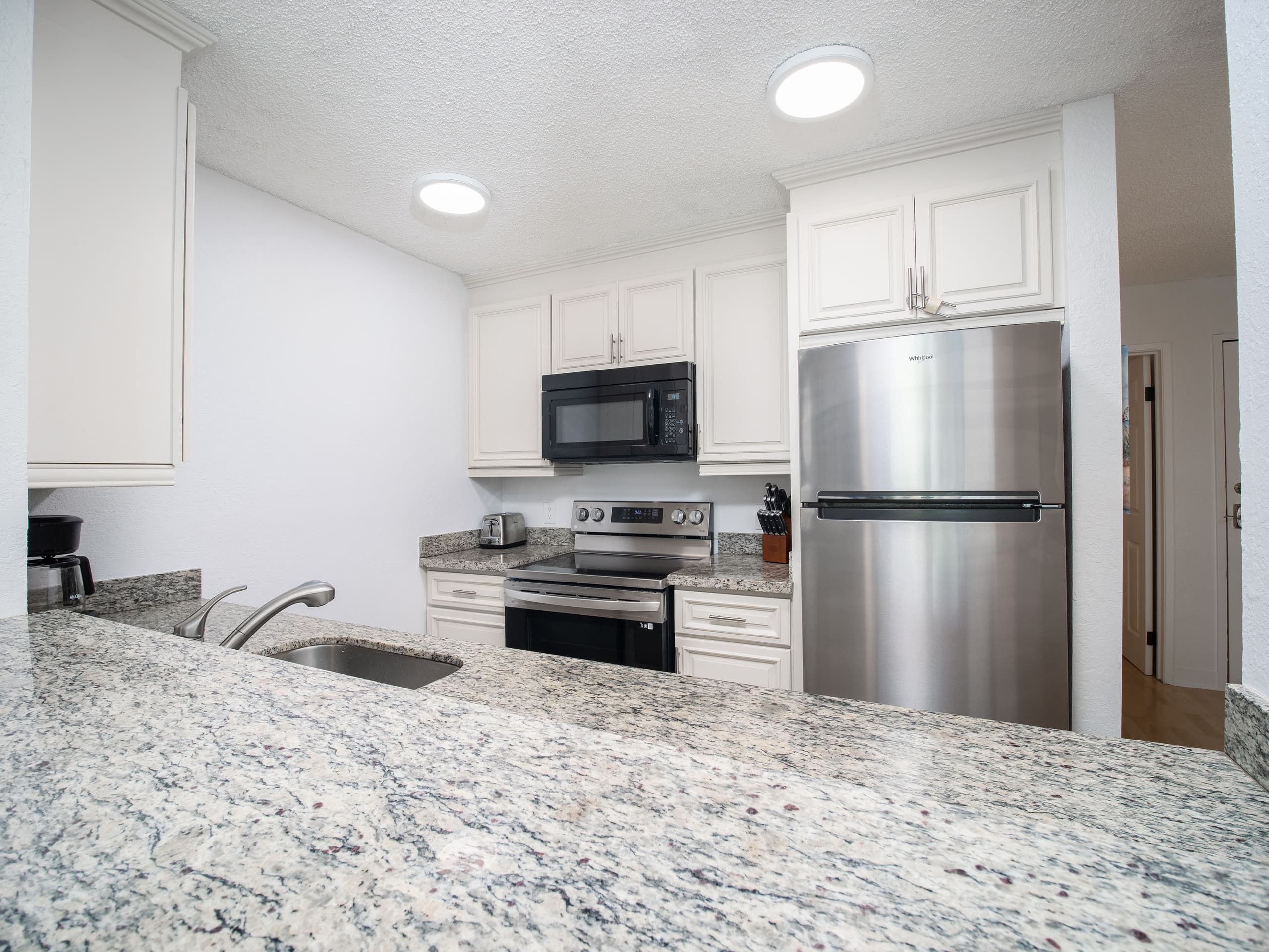 Condo in Kihei · ★4.88 · 1 bedroom · 2 beds · 1 bath - Image 6