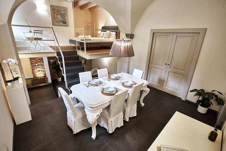 ASTRA – Modern Loft Cathedral View