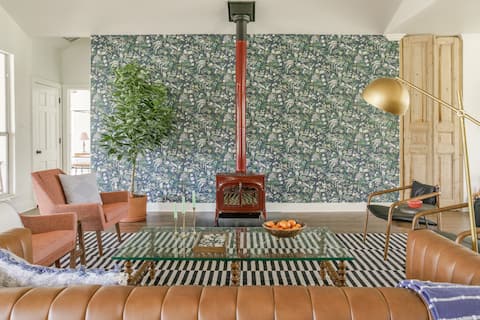 Oplin House: stunning 18-acre family getaway