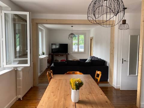 Mont Dore center: warm family duplex