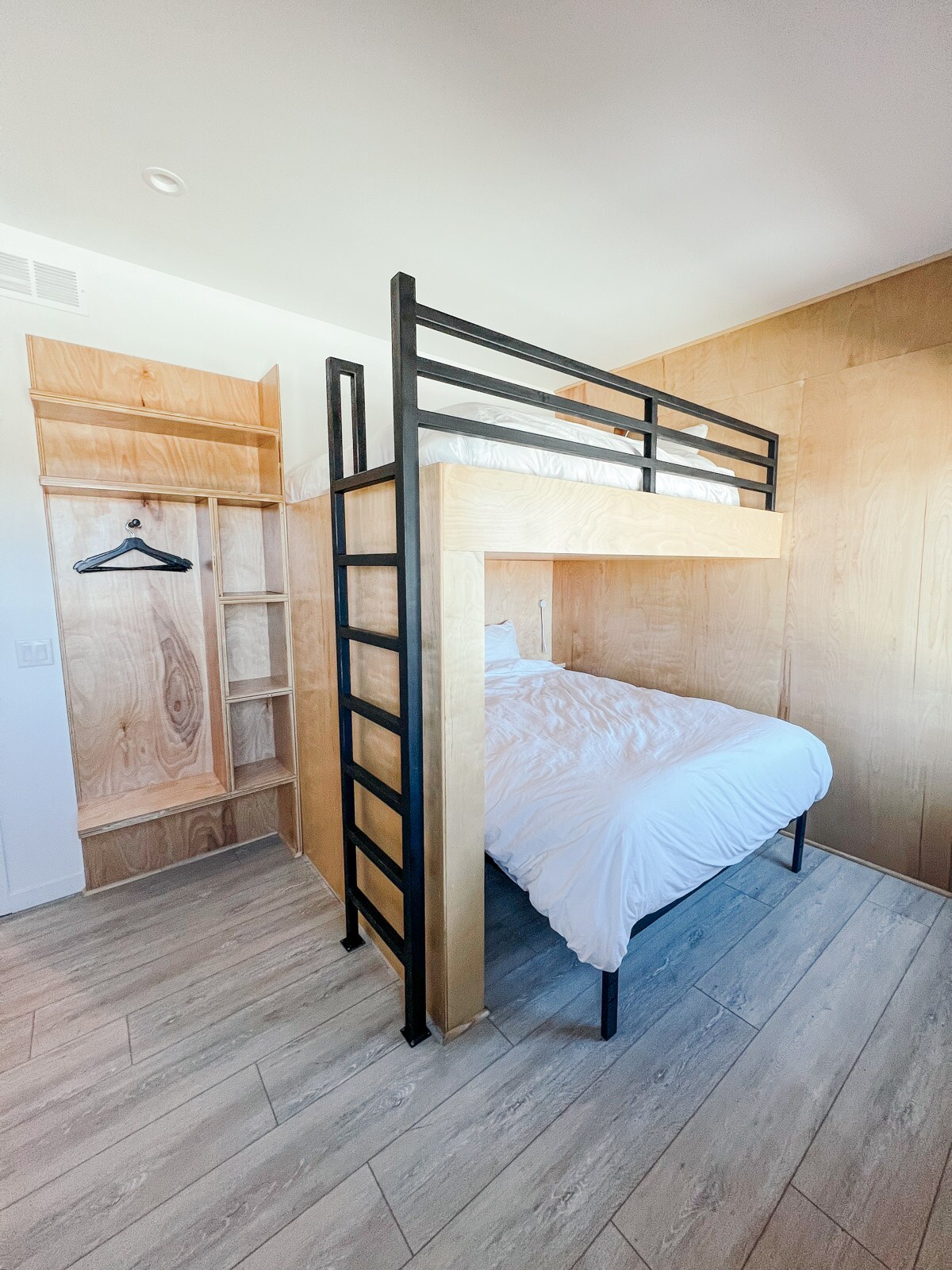 Bunk ya malkia mara mbili