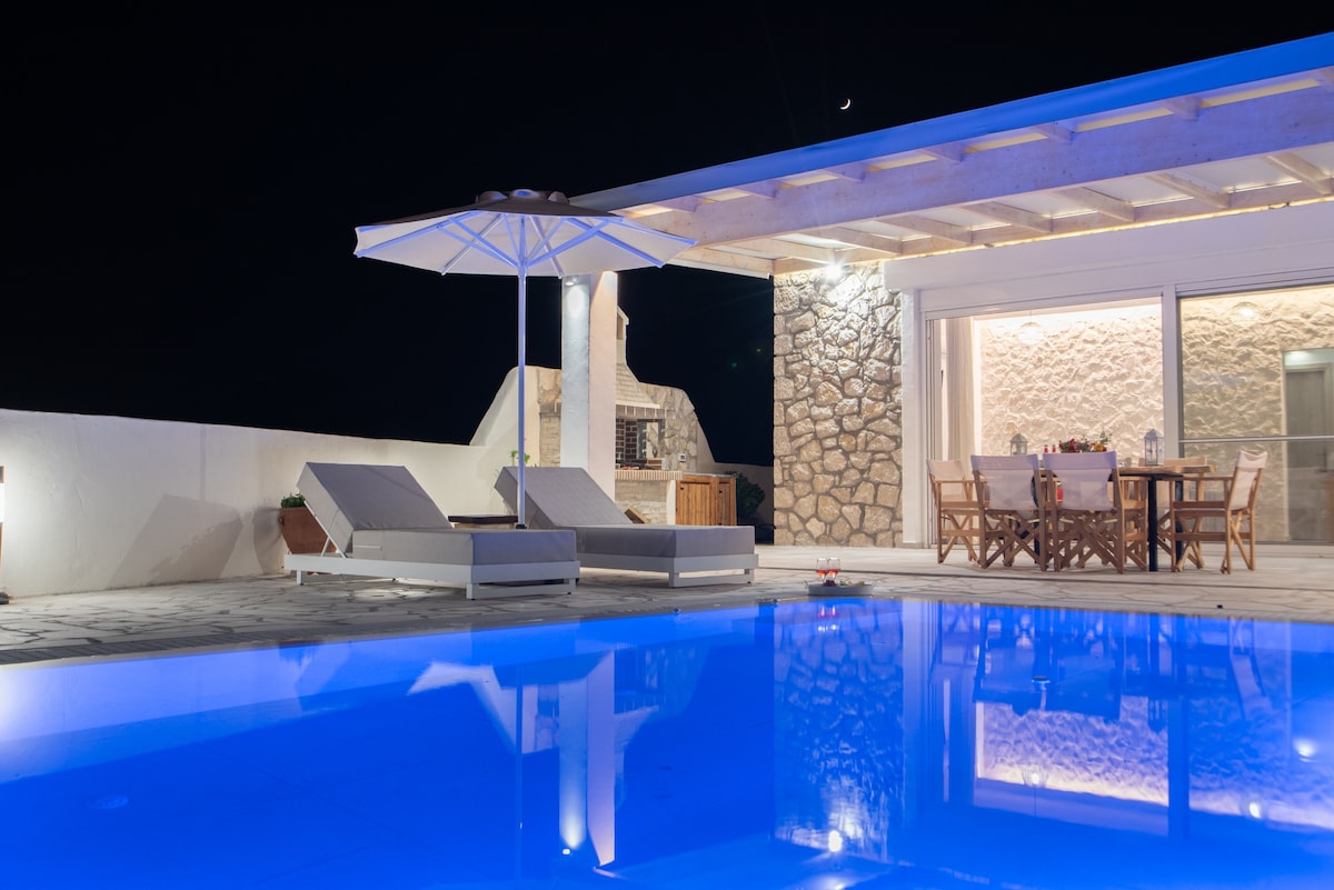 Mikonos Luxury Villas & Vacation Rentals, Airbnb Luxe