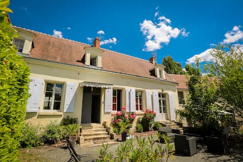 Le Grand Presbytère, 2 cottages for 20 people