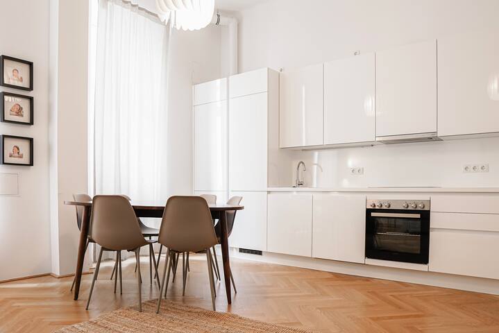 Magnificent 2 Bedroom apartment – Apartment 6 gallery image 5