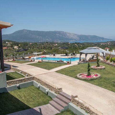 Heaven Hill Villas with balcony