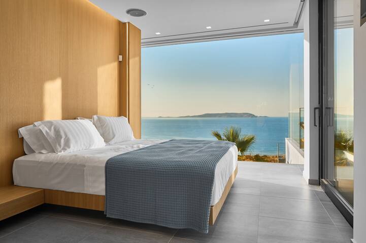 Unique Architecture, Sea view, 5* Luxury Amenities gallery image 3