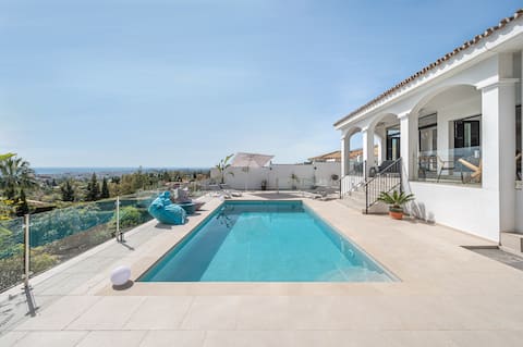 Top Airbnb: Luxury Mijas villa with pool en Mijas