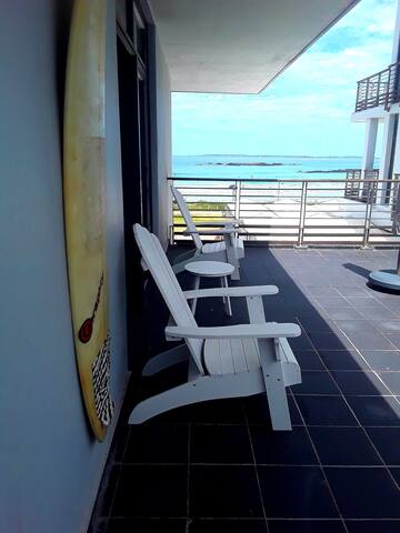 Luxurious 2 Bedroom Beachfront Apartment gallery image 5