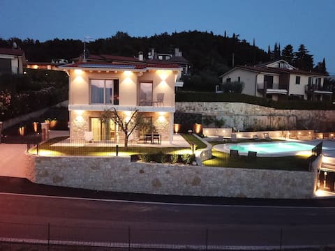 Airbnb con migliori performance: Suite mi amour a Torri Del Benaco