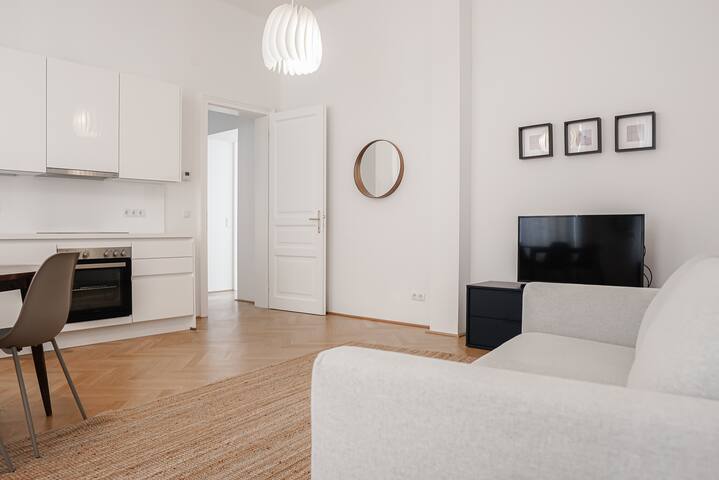 Magnificent 2 Bedroom apartment – Apartment 11 gallery image 2