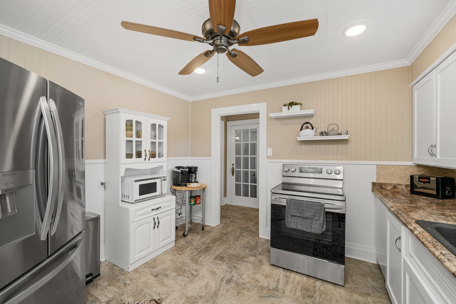 Newly Remodeled 3BR in Town · Cherry Street — foto 2