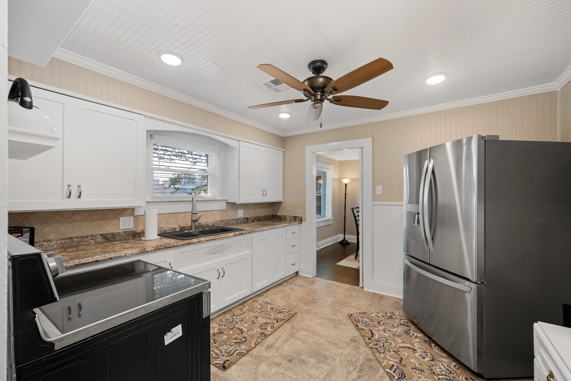 Newly Remodeled 3BR in Town · Cherry Street — foto 4