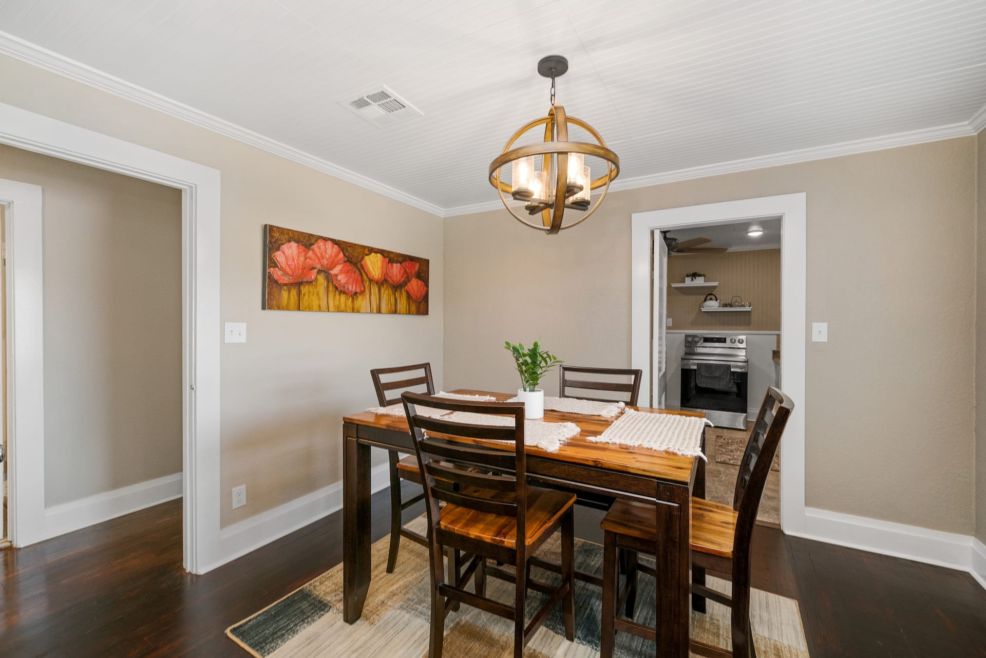 Newly Remodeled 3BR in Town · Cherry Street — foto 5
