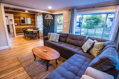 The Grateful Oak: Comfortable & Close to Adventure
